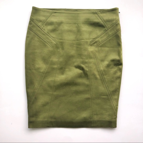 Marciano Skirt with Curve-Enhancing Seams - Picture 1 of 7